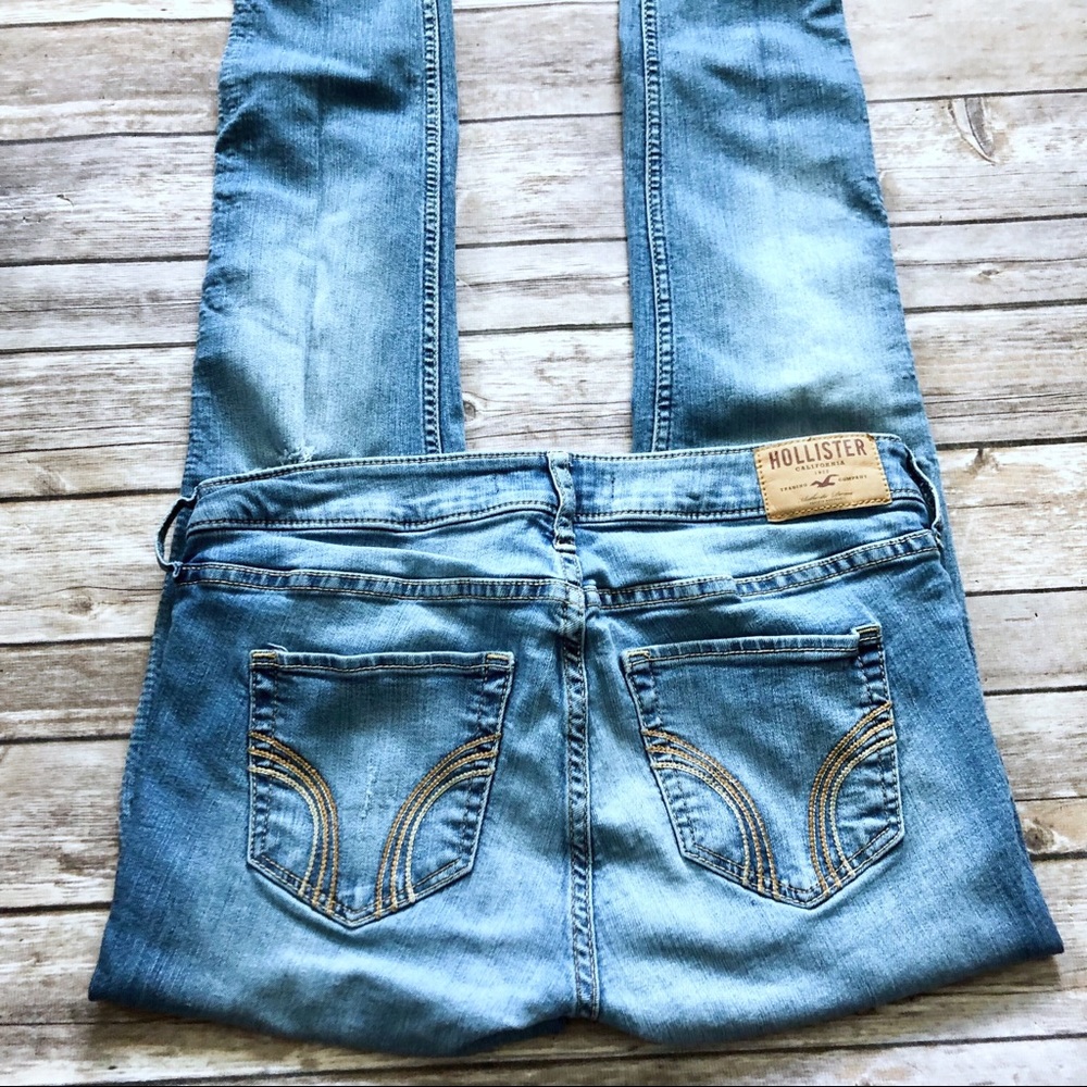 Hollister Light Wash Distressed Skinny Jeans - Picture 5 of 8